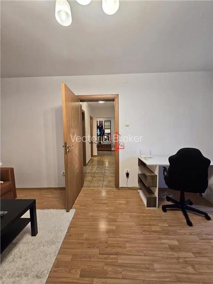 Etaj 2/10- PRIMUL CHIRIAS- Tei Facultatea de Constructii bloc reabilitat - 8