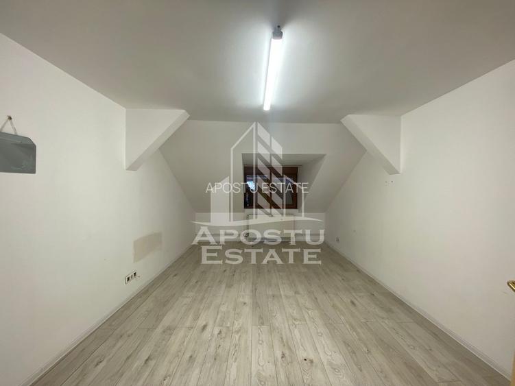 Casa partial mobilata, curte proprie,  zona Lunei - 11