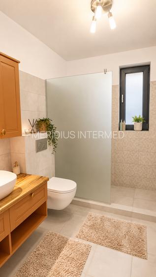 Vilă modernă P+1 de închiriat Mamaia Sat totul nou - 11