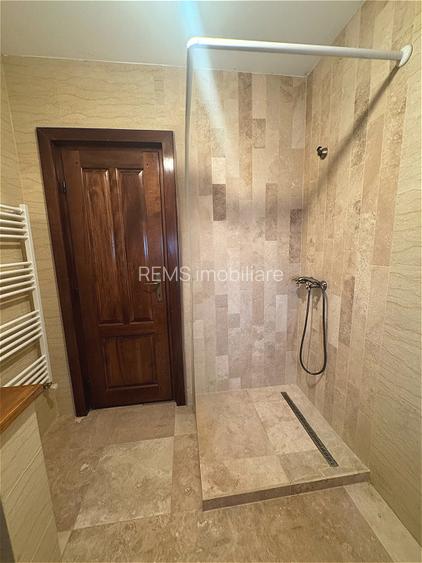 Casa individuala cu personalitate, strada privata, acces securizat - 10