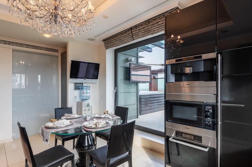 Penthouse de Lux cu Vedere la Lac și Dotări Exclusiviste în Inima Bucureștiului