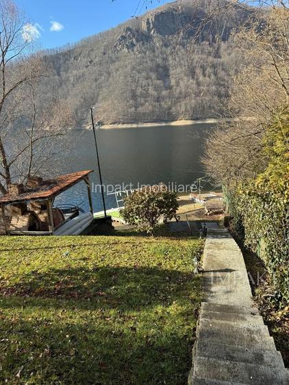 Casa de vacanta pe malul Lacului Tarnita, 650 m2 teren - 12