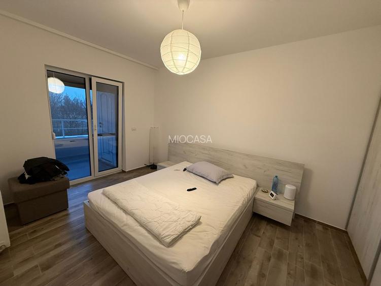 Bloc Nou. Etaj 1. Bucatarie inchisa. 2 locuri parcare. Zona AEM - 7