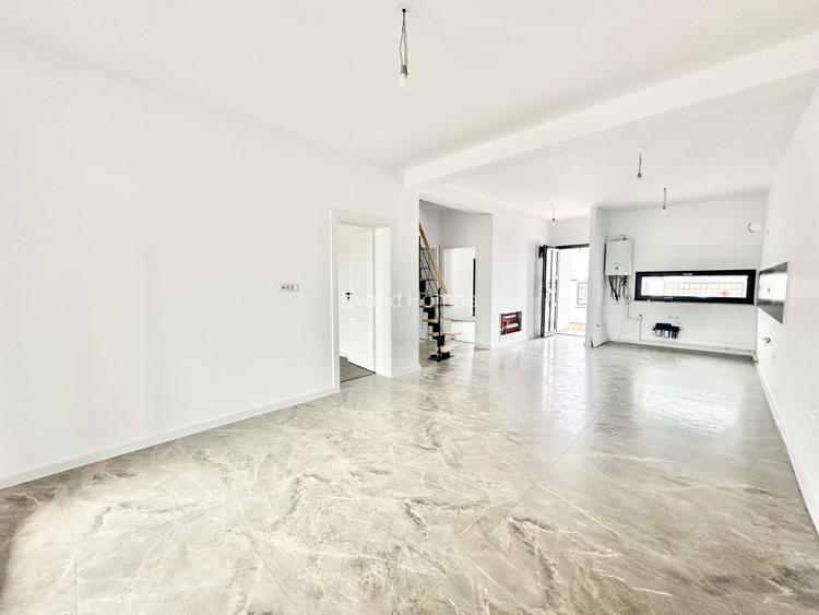 Duplex pe parter cu 3 camere si 2 bai - Mosnita Noua - 4