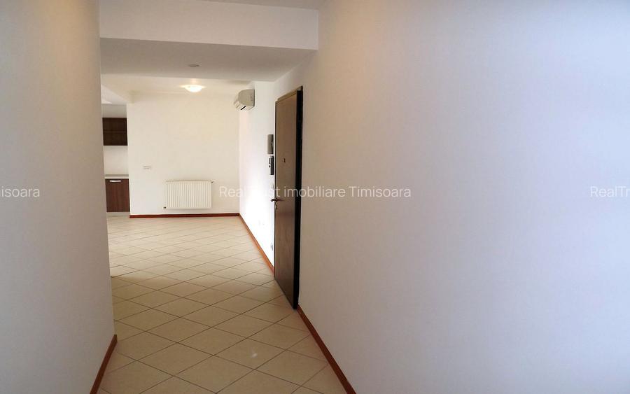 Ansamblul Rezidential RING. Apartament cu 2 camere, foarte SPATIOS, terasa MARE - 3