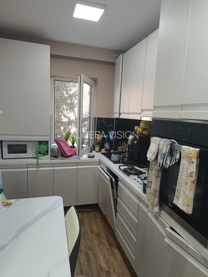 Apartament 4 camere, de vânzare, cartier Mănăștur, str. Retezat, etj 2/4 - 2