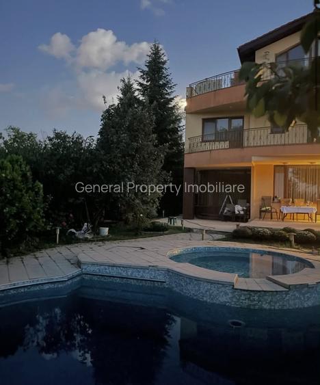 Vila SUPERBA 13-17 camere cu ponton privat si vedere la lac - 7