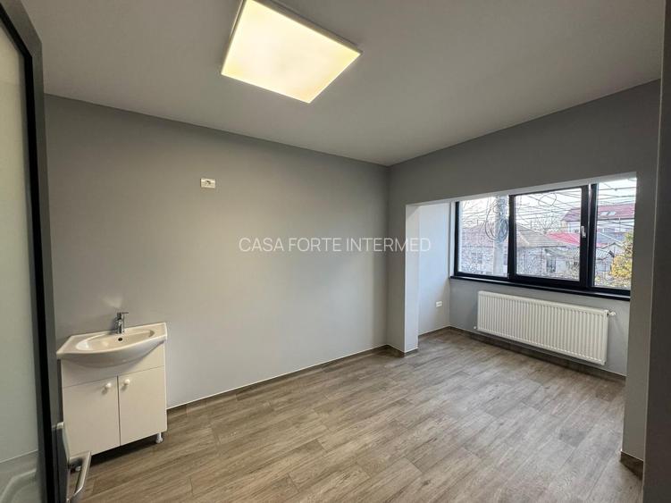Spațiu comercial de închiriat  Ideal pentru cabinete medicale și tehnică dentara - 6