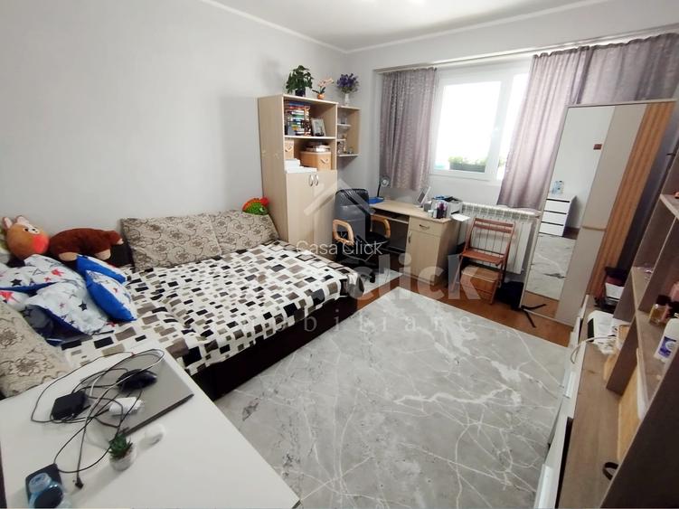 2 camere decomandat Micro 18, balcon mare, etaj 2 - 3