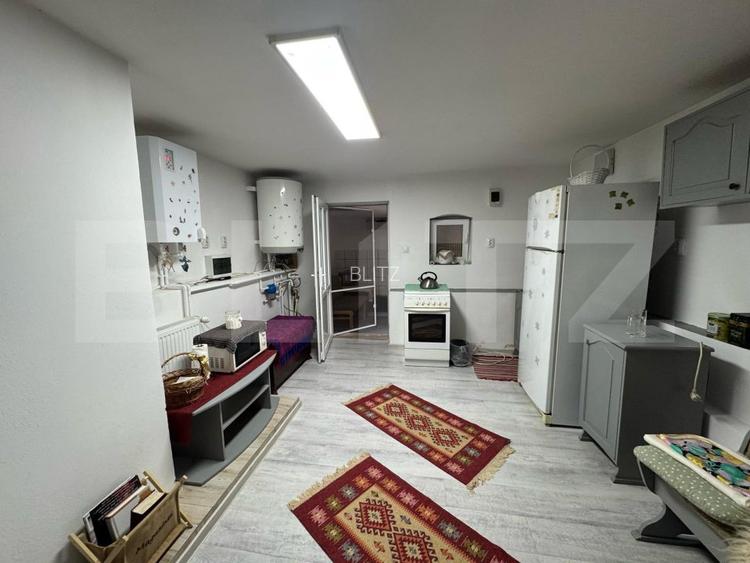 Casa de vanzare, cu 4 camere, 175 mp, în apropiere de Hațeg - 2