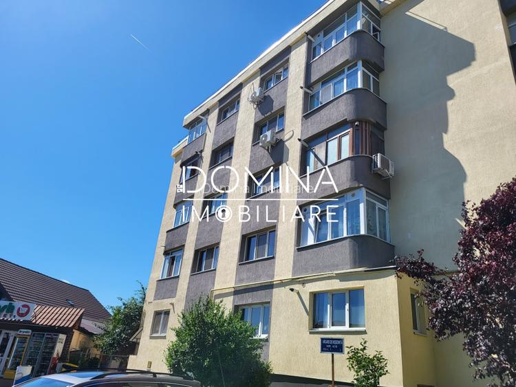 Vânzare apartament cu 2 camere în zonă semicentrală, str. Revolutiei - 11