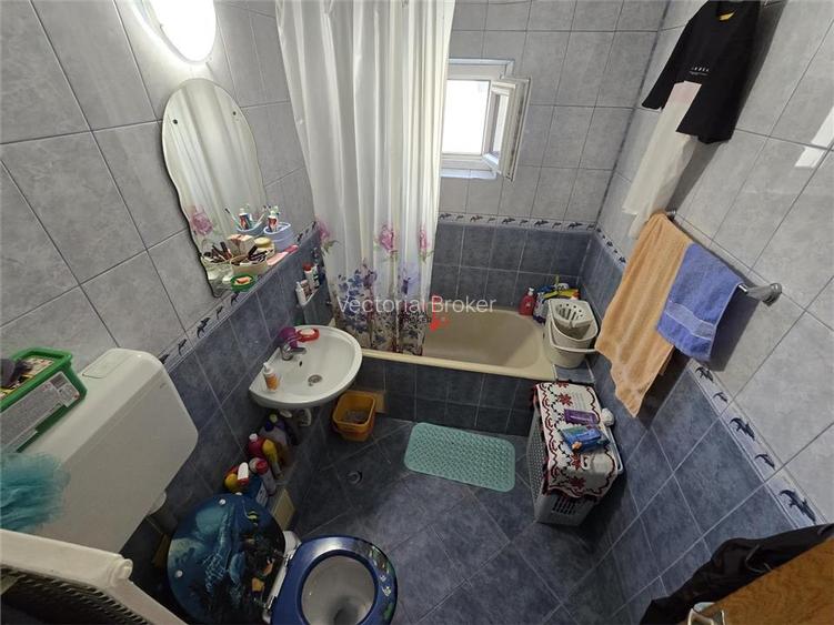 Apartament decomandat la etaj 2/4 Colentina Marior V.Bacila - 9