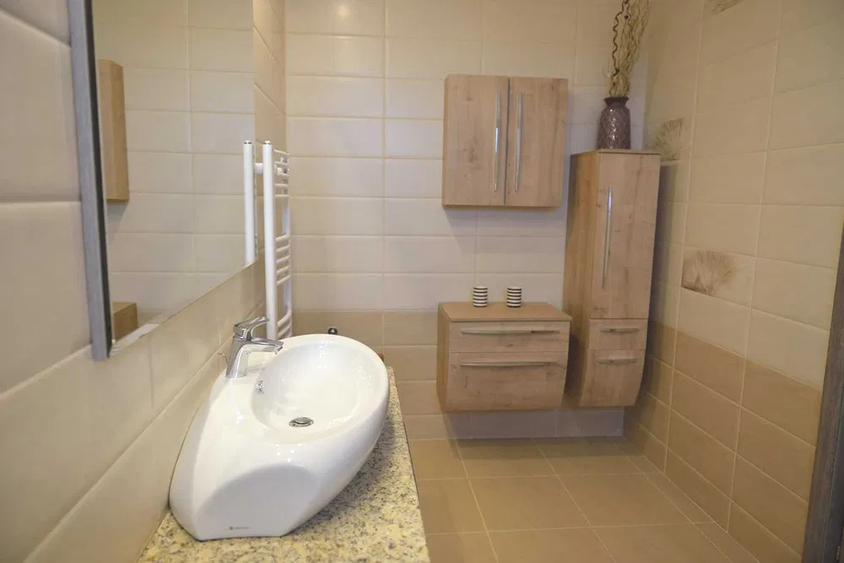 Vila 4 camere | Baneasa | Otopeni | Odaii | Garaj | Centrala | 200 mp