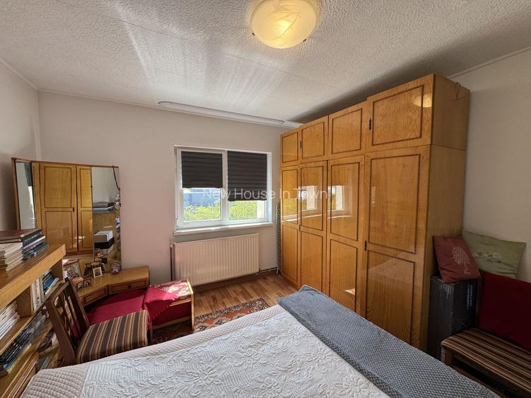 Apartament decomandat cu 3 camere in Florilor, strada Crinului - 19