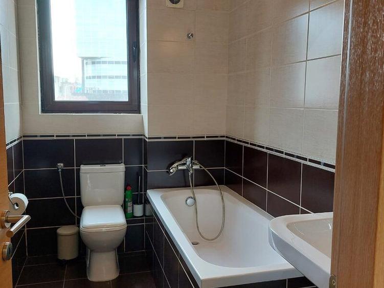 Apartament 3 camere-decomandat-parcare subterana-zona Piata Victoriei