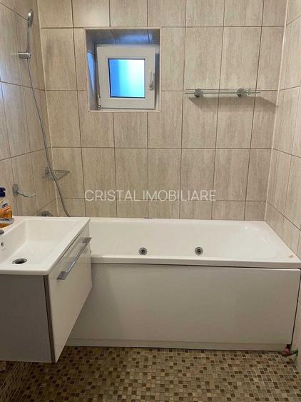 De vanzare 3 camere, centrala,  etaj 8, instalație nouă,  zona 13 Septembrie - 7