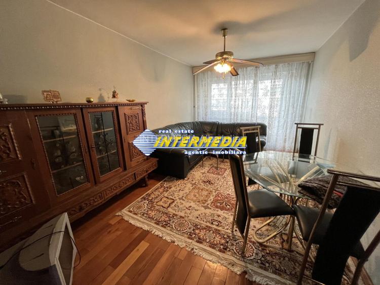 Apartament cu 4 camere 90 mp de inchiriat  etaj 1 in Alba Iulia Cetate Bulevard - 11