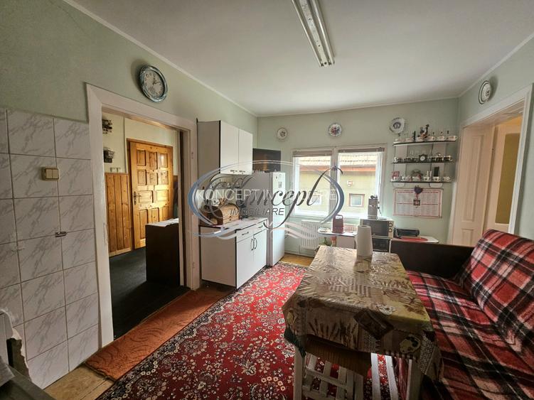 Casa solida cu teren drept si pozitie retrasa - 13