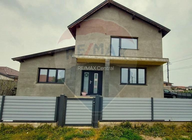 Comision 0!  Vilă individuala de vânzare în Sebes, cartier de case noi - 6