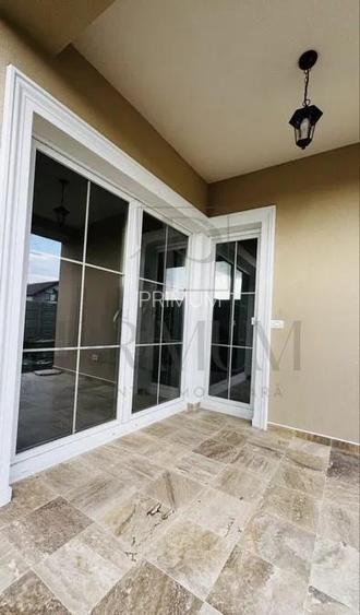 Duplex individual superb - 5 camere - zona excelenta - canalizare - asfalt - 7