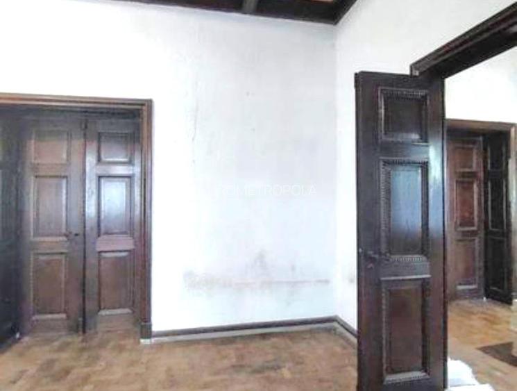 Vila cu arhitectura - 4