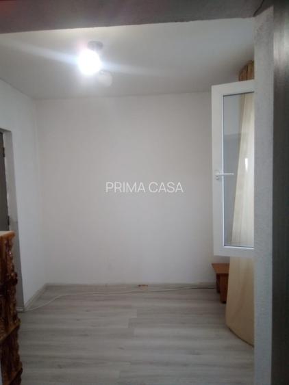 Casa in comuna Sageata BZ teren 3000mp renovata recent Pret: 45.000 - 9