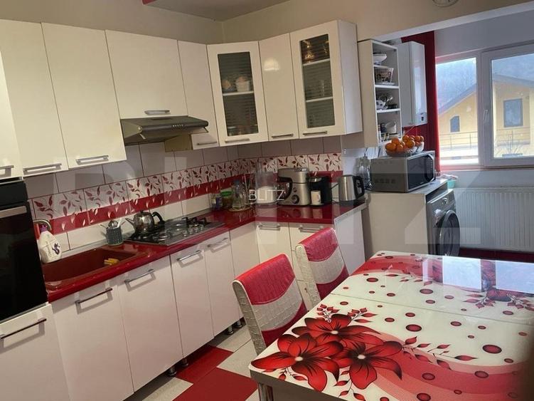 Cladire pe cadre pretabil clinica/comercial  in Bucium langa  Family Market - 7