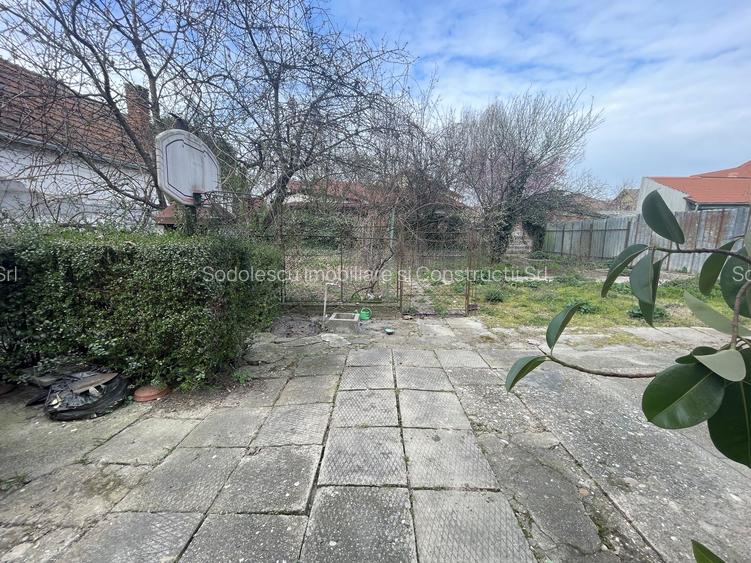 Casa de vanzare cu teren 572 mp si front generos 21 ml - 3