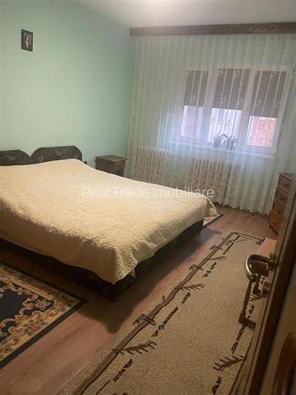 Apartament 3 camere decomandat etajul 1 Astra Carpatilor - 2