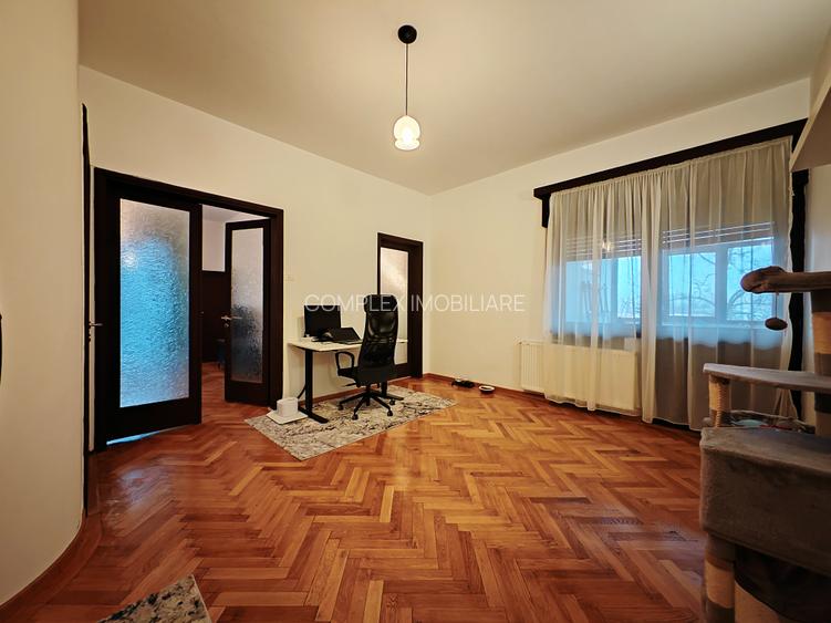 Piata Constitutiei | Poiana Florilor |  Etaj 2 din 4 la cheie | centrala proprie - 16