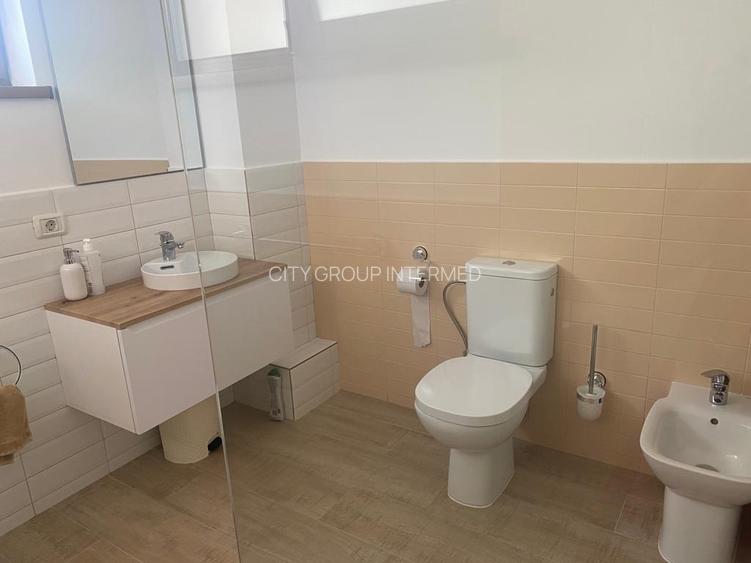 Mamaia Nord - Vila tip duplex P+2 , pe partea marii , la doi pasi de plaja - 16