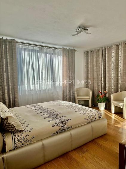 VILA CARTIER ZAMORA//BUSTENI - 9