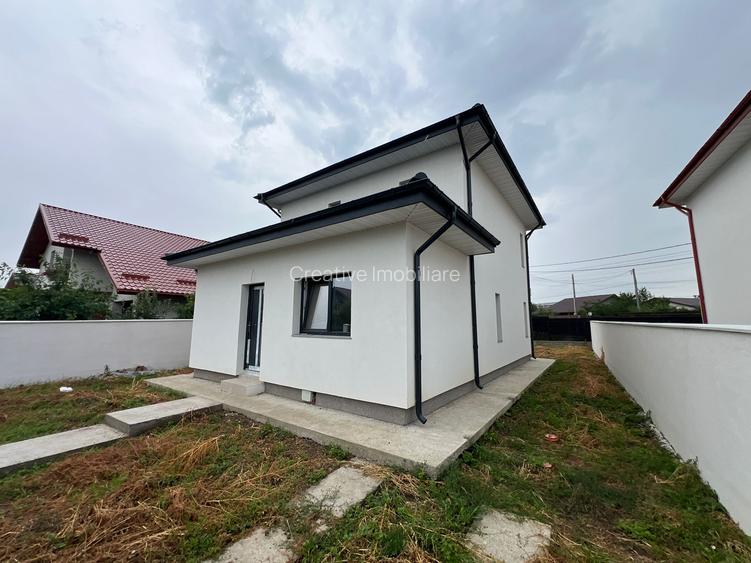Vilă superbă - finisaje lux, teren generos, lângă stația de autobuz, comision 0% - 2