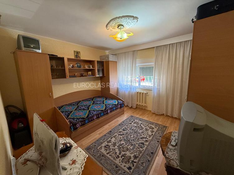 Garsoniera -INEL II -  I.C.BRATIANU (SCOALA 8 )- 59.000 EURO (COD E11+E12 ) - 2