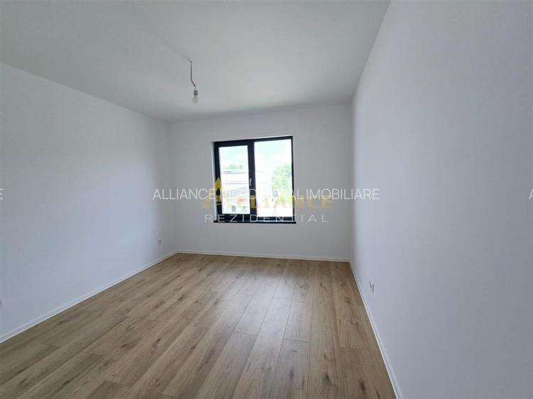 Casa individuala - 4 camere - 2 bai - 440mp teren- cartierul nou - 8