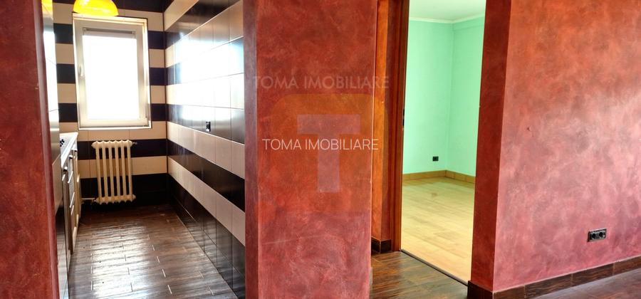 Apartament 4 camere – Mihai Viteazu, Piatra Neamț | Etaj 7/10, vedere panoramică - 2