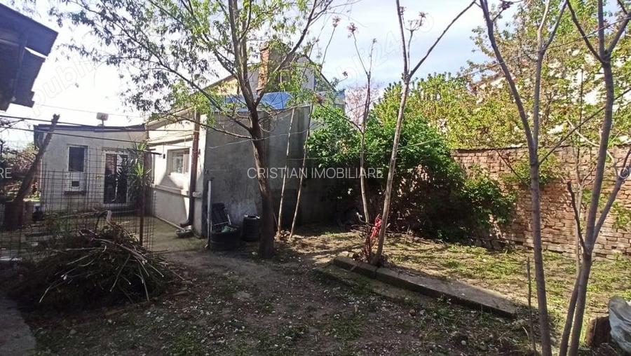 Casa centru istoric doua corpuri cladire 3 camere - 2