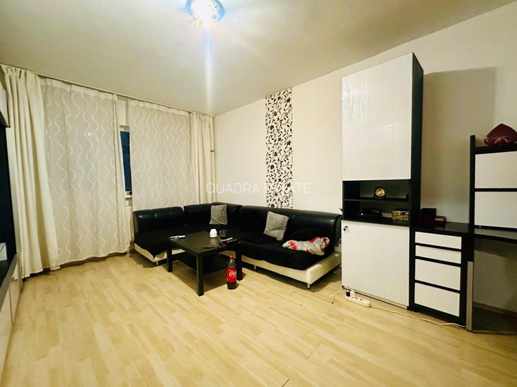 Apartament de vanzare -  3 camere  Dristor - Aleea Scolarilor - 2