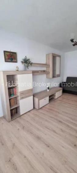 Rahova/Petre Ispirescu ,ap 2 camere mobilat,bloc 1980/ 90.000euro - 3
