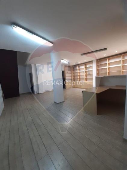 Casă / Vilă cu 4 camere de vânzare în zona Blumana - 4