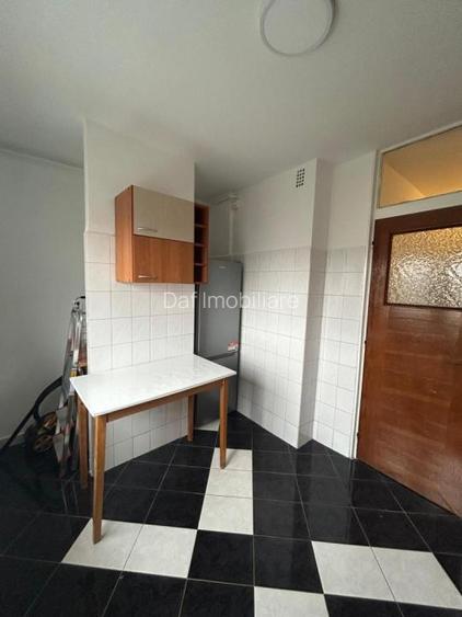 390euro-Studio 42mp -Unirii-OctavianGoga - 8