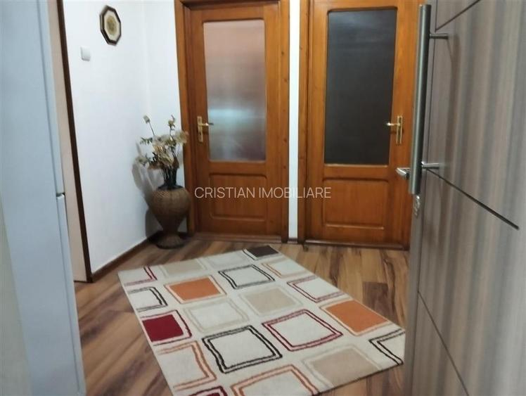 Ap. 2 camere, conf 1 decomandat, Calea Galati, et 1 - 10
