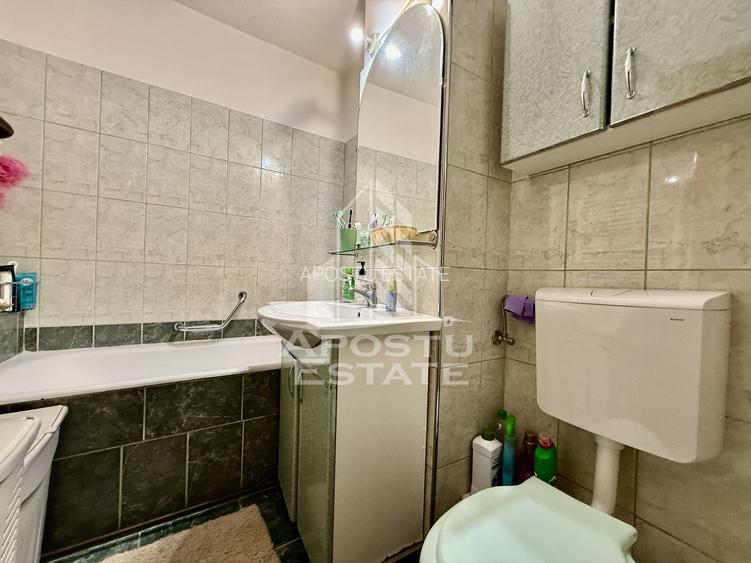 Apartament 3 camere, 2 bai, decomandat, etaj intermediar, lift, Fabric - 11