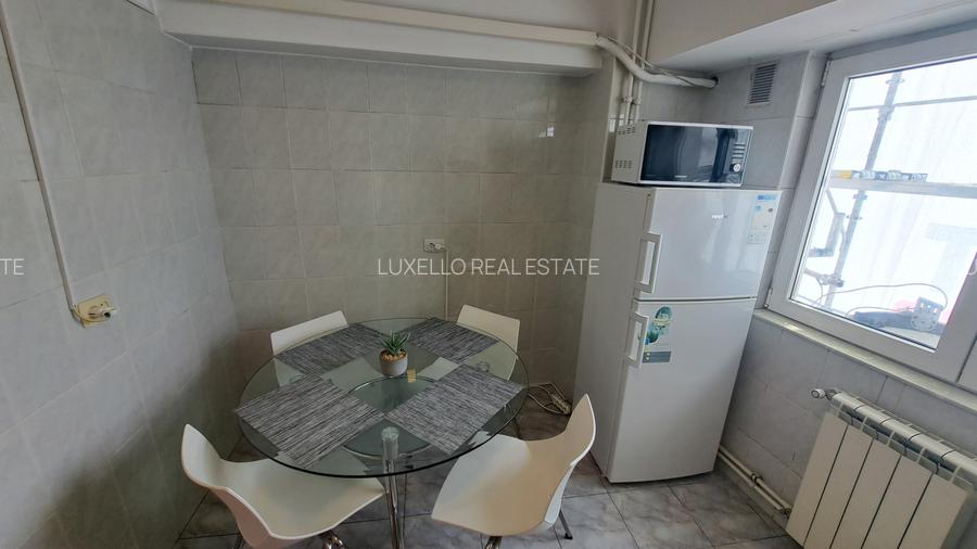 APARTAMENT COCHET - 2 CAMERE DECOMANDAT- AMPLASAT IDEAL - 12