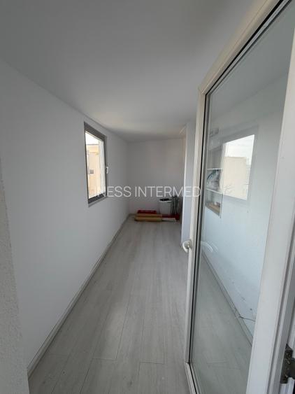 Piata Romana foarte aproape de metrou, imobil 2004, duplex etaj 4+5/5 fara lift - 10