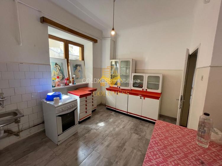 Casă 3 camere, Mihail  Kogalniceanu, Zona Ultracentrală, Curte 240 mp - 4