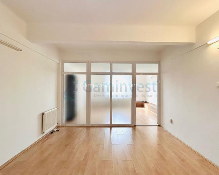 Spatiu pentru birou de inchiriat in Oradea, zona  centrala - 2