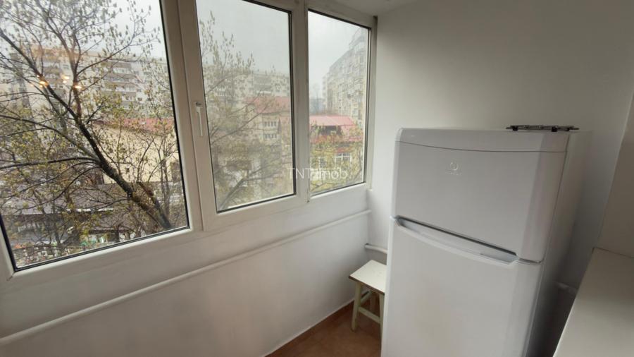 Garsoniera  31mp | Balcon Inchis | Renovat | Mobilat | 2 min Metrou Lujerului - 12