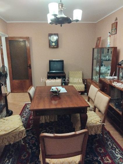 Bulevardul Basarabia - Intrarea Barsei-3 camerei - 7