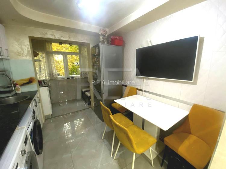 3 Camere- Etaj 1/8 -Centrala proprie- Piata Rahova - 5